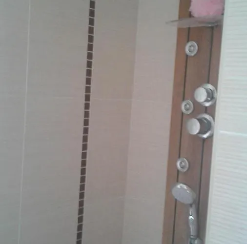 Le Tivoli * Монтиньяк